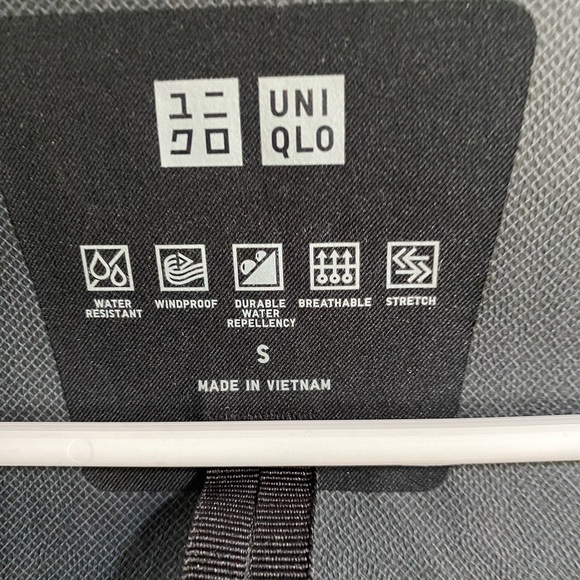 Uniqlo light raincoat - Picture 3 of 5